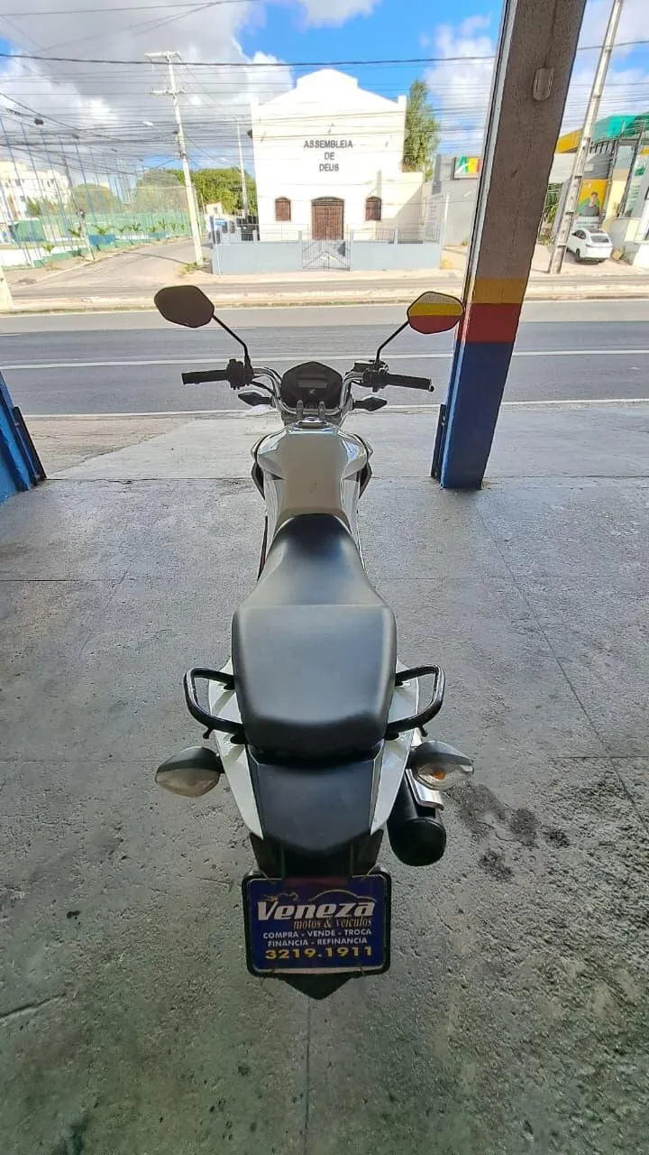 HONDA CG 150 TITAN POR CIMA